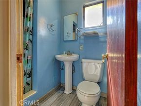 16326 Nordhoff Street, North Hills (los Angeles) CA 91343