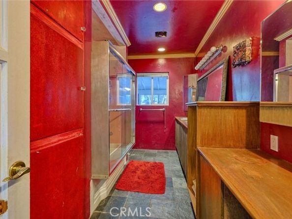 16326 Nordhoff Street, North Hills (los Angeles) CA 91343