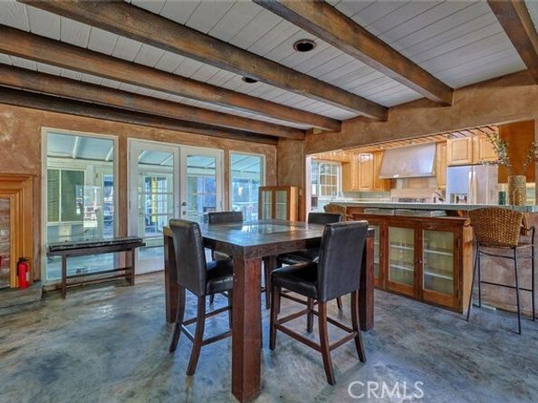 16326 Nordhoff Street, North Hills (los Angeles) CA 91343