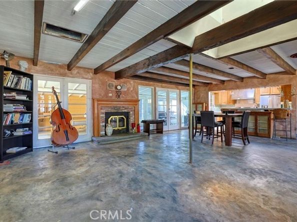 16326 Nordhoff Street, North Hills (los Angeles) CA 91343