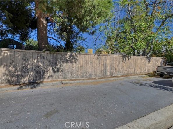 16326 Nordhoff Street, North Hills (los Angeles) CA 91343