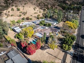 9515 La Tuna Canyon Road, Sun Valley (los Angeles) CA 91352