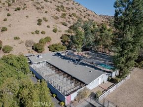 9515 La Tuna Canyon Road, Sun Valley (los Angeles) CA 91352