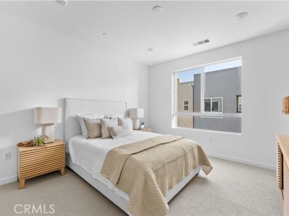 9423 N Sepulveda Blvd. 3, North Hills (los Angeles) CA 91343