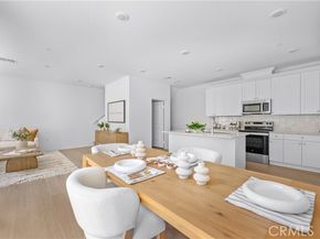 9423 N Sepulveda Blvd. 3, North Hills (los Angeles) CA 91343