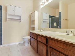 10234 Variel Avenue 12, Chatsworth (los Angeles) CA 91311