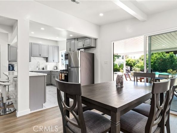 6535 Mary Ellen Avenue, Los Angeles CA 91401