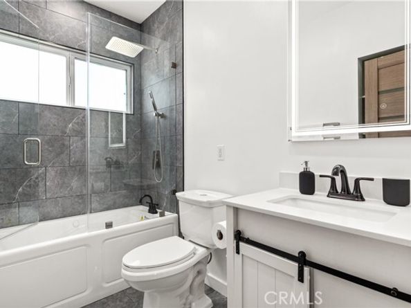 6535 Mary Ellen Avenue, Los Angeles CA 91401