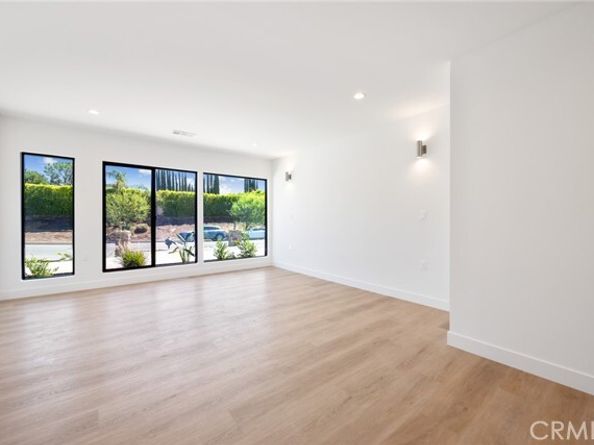 16417 Knollwood Drive, Granada Hills (los Angeles) CA 91344