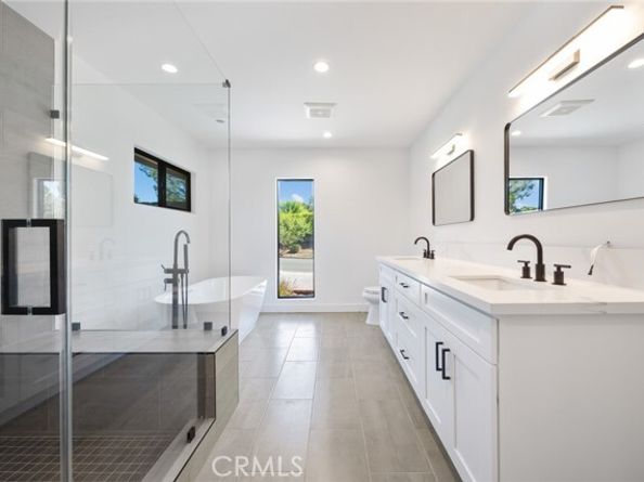 16417 Knollwood Drive, Granada Hills (los Angeles) CA 91344