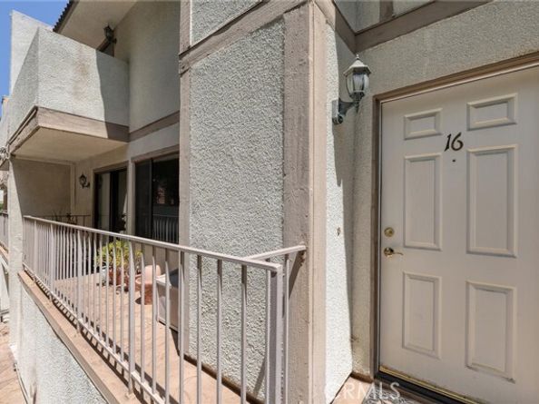 10229 Variel Avenue 16, Chatsworth (los Angeles) CA 91311