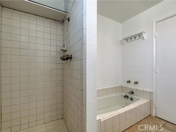 10229 Variel Avenue 16, Chatsworth (los Angeles) CA 91311