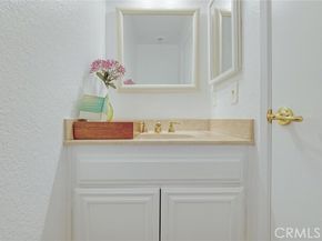 10229 Variel Avenue 16, Chatsworth (los Angeles) CA 91311