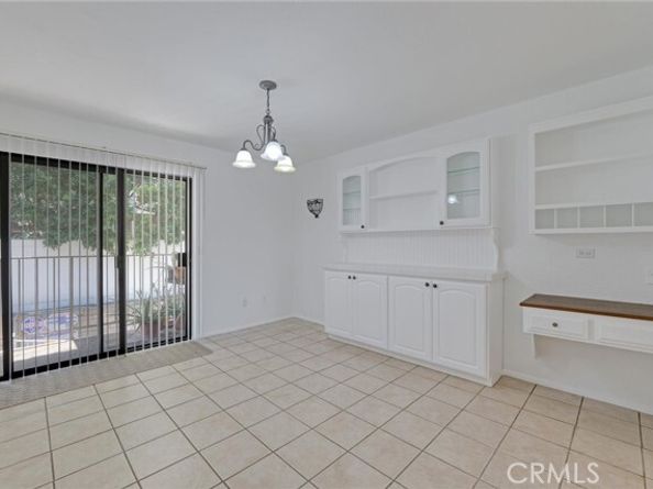 10229 Variel Avenue 16, Chatsworth (los Angeles) CA 91311
