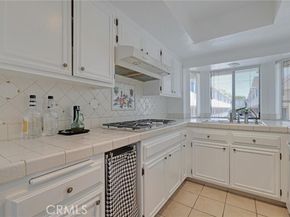 10229 Variel Avenue 16, Chatsworth (los Angeles) CA 91311