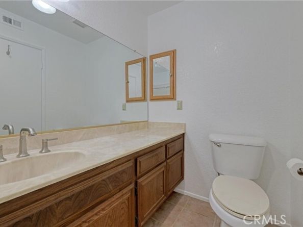 10229 Variel Avenue 16, Chatsworth (los Angeles) CA 91311