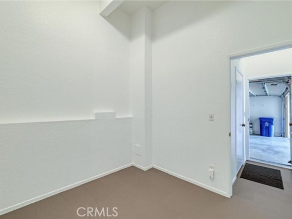 10229 Variel Avenue 16, Chatsworth (los Angeles) CA 91311