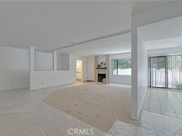 10229 Variel Avenue 16, Chatsworth (los Angeles) CA 91311