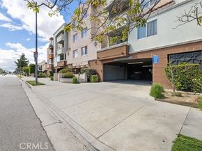 13951 Sherman Way 301, Van Nuys (los Angeles) CA 91405