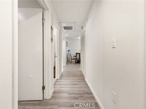 13951 Sherman Way 301, Van Nuys (los Angeles) CA 91405