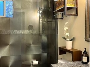 20800 Clark Street, Woodland Hills (los Angeles) CA 91367