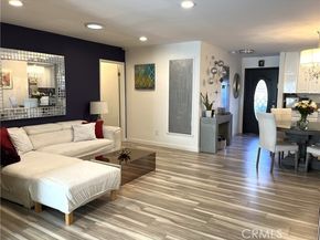 20800 Clark Street, Woodland Hills (los Angeles) CA 91367