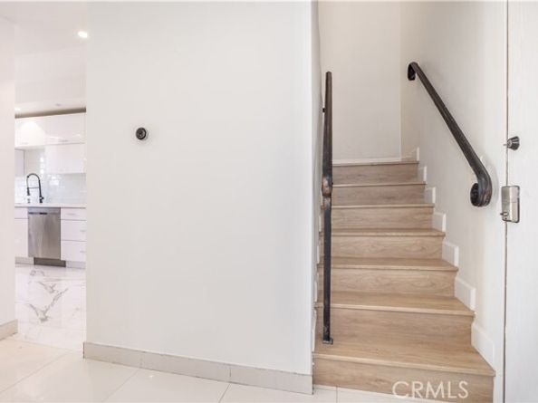 13331 Moorpark Street 319, Sherman Oaks CA 91423