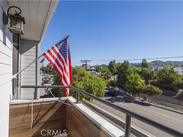 13331 Moorpark Street 319, Sherman Oaks CA 91423