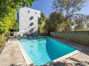 13331 Moorpark Street 319, Sherman Oaks CA 91423