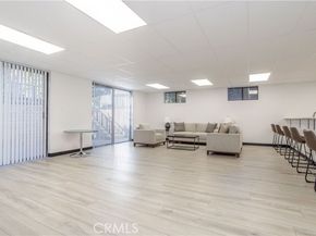 13331 Moorpark Street 319, Sherman Oaks CA 91423