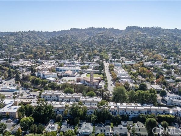 13331 Moorpark Street 319, Sherman Oaks CA 91423