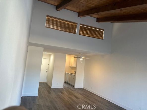 20134 Leadwell St 306, Winnetka (los Angeles) CA 91306