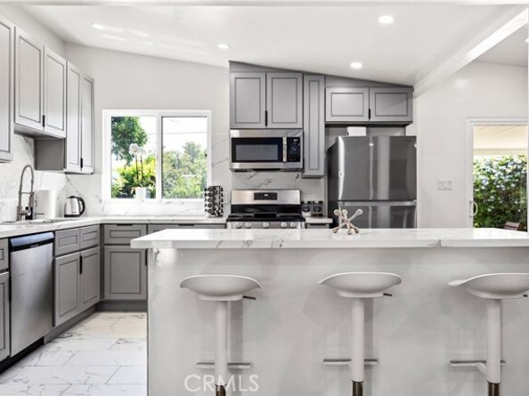 6535 Mary Ellen Avenue, Los Angeles CA 91401