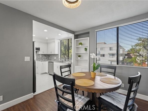 21720 Hart 9, Canoga Park (los Angeles) CA 91303