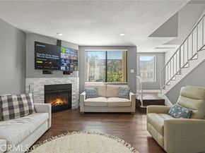 21720 Hart 9, Canoga Park (los Angeles) CA 91303