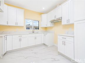 10824 Foothill Boulevard, Sylmar (los Angeles) CA 91342