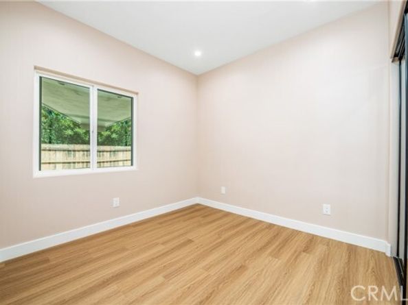 10824 Foothill Boulevard, Sylmar (los Angeles) CA 91342