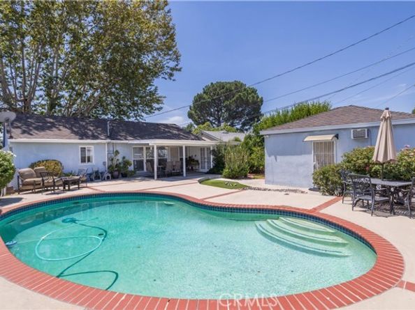 19803 Covello Street, Winnetka (los Angeles) CA 91306