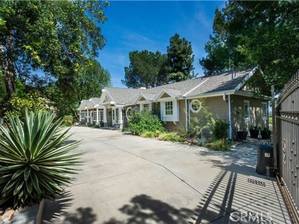 22757 Plummer Street, Chatsworth (los Angeles) CA 91311
