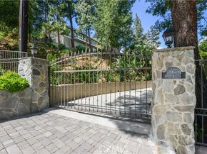22757 Plummer Street, Chatsworth (los Angeles) CA 91311
