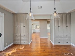 22757 Plummer Street, Chatsworth (los Angeles) CA 91311
