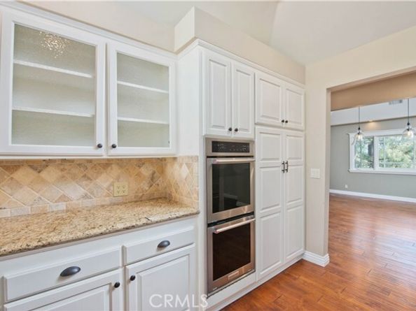 22757 Plummer Street, Chatsworth (los Angeles) CA 91311