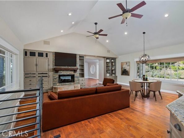 22757 Plummer Street, Chatsworth (los Angeles) CA 91311