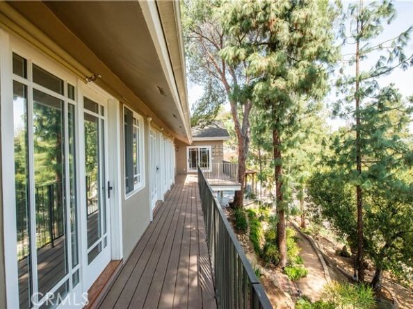 22757 Plummer Street, Chatsworth (los Angeles) CA 91311