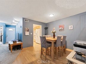 8060 Canby Avenue 2, Reseda (los Angeles) CA 91335