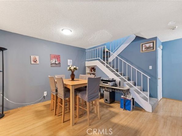 8060 Canby Avenue 2, Reseda (los Angeles) CA 91335