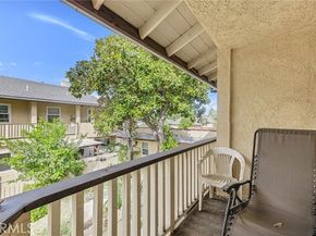 8060 Canby Avenue 2, Reseda (los Angeles) CA 91335