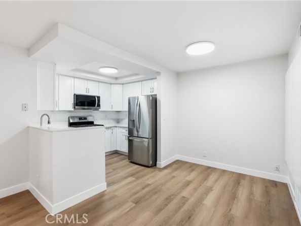 15511 Sherman Way 19, Van Nuys (los Angeles) CA 91406