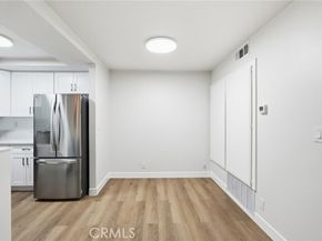 15511 Sherman Way 19, Van Nuys (los Angeles) CA 91406