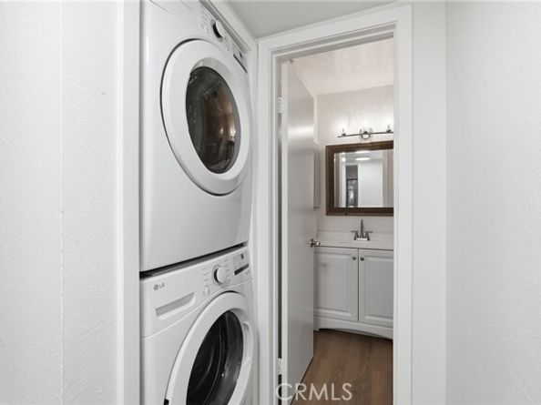 15511 Sherman Way 19, Van Nuys (los Angeles) CA 91406